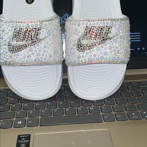 Blinged and Pearl Nike Slides - Picture 3 of 3